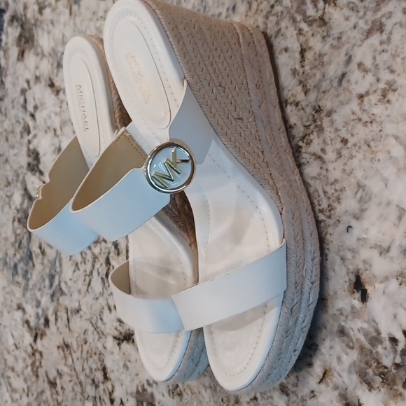 Michael Kors Lucinda Vachetta Leather Epadrille Wedge Sandals, White Leather 10 - Picture 9 of 16